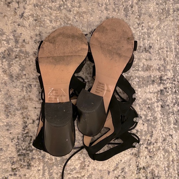 XOXO Balta strappy heels - Picture 4 of 4